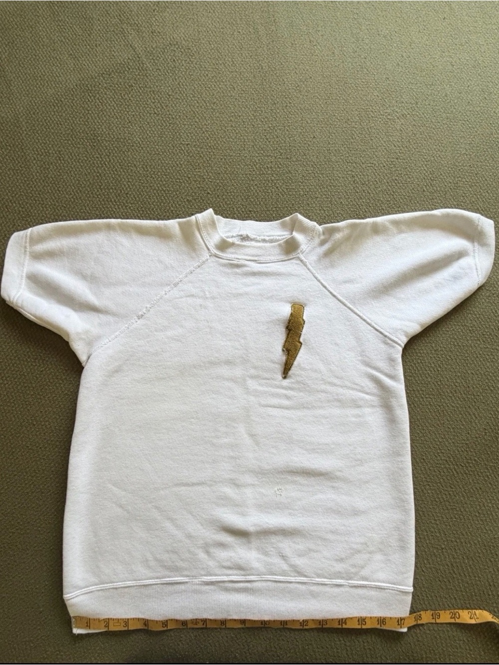 Huckleberry Vintage White Short-Sleeve Sweatshirt with Gold Lightning Bolt Patch